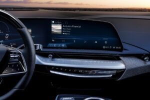 Read more about the article 空間オーディオは自動車で普及を狙う? ドルビー、Amazon Music、ゼネラルモーターズが車内のドルビーアトモス再生で提携を発表