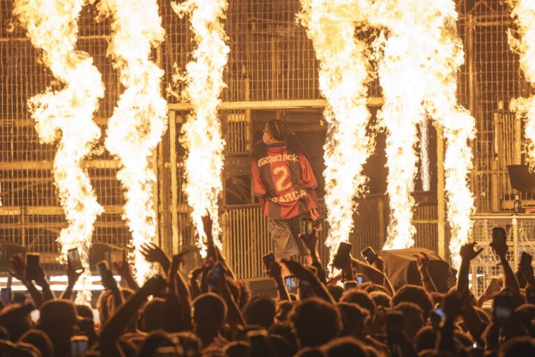 Spotifyとトラヴィス・スコットがライブ映像を独占配信、バルセロナでSpotify主催の限定ライブ